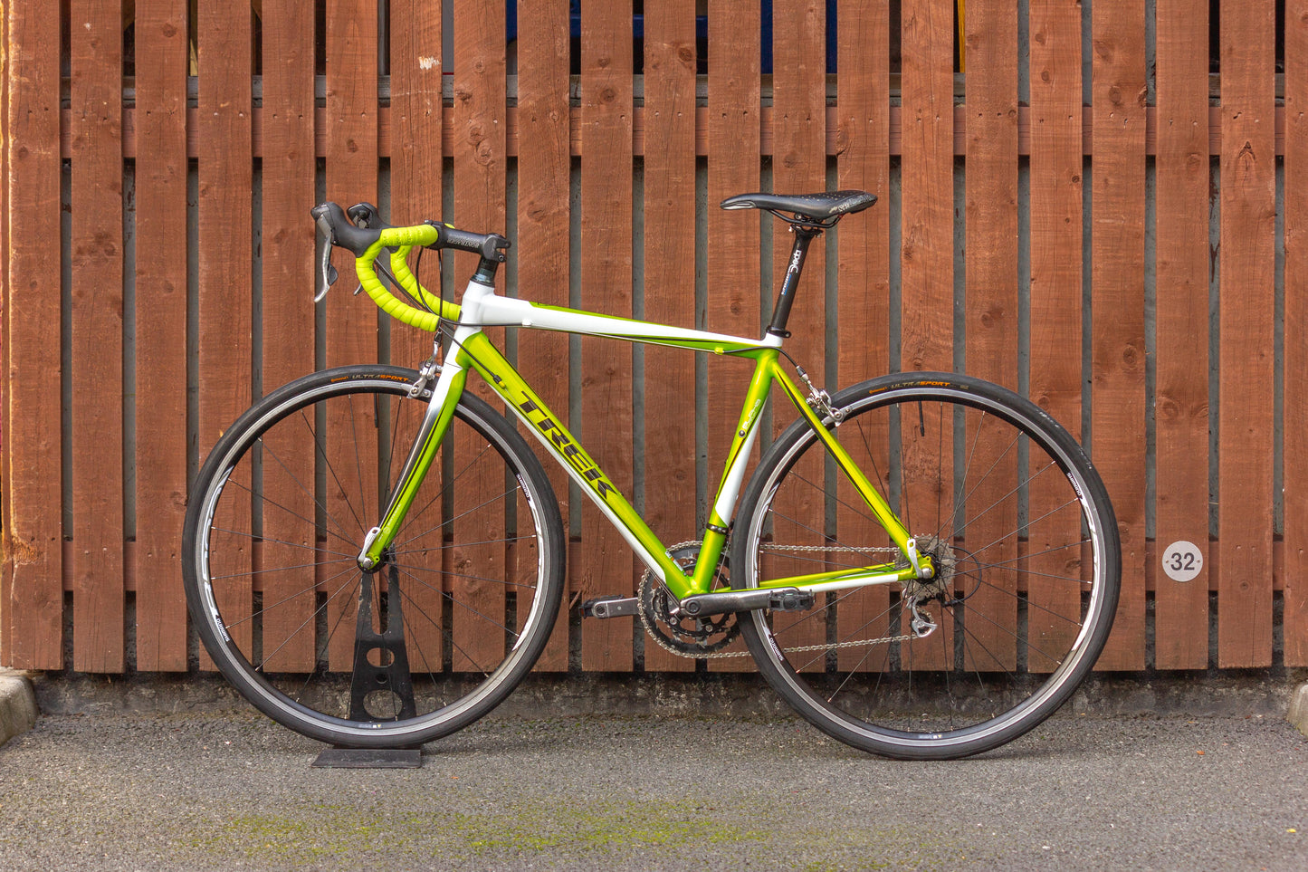 Trek 1.5 Road Bike 2010 Lightweight 105 Continental puncture proof