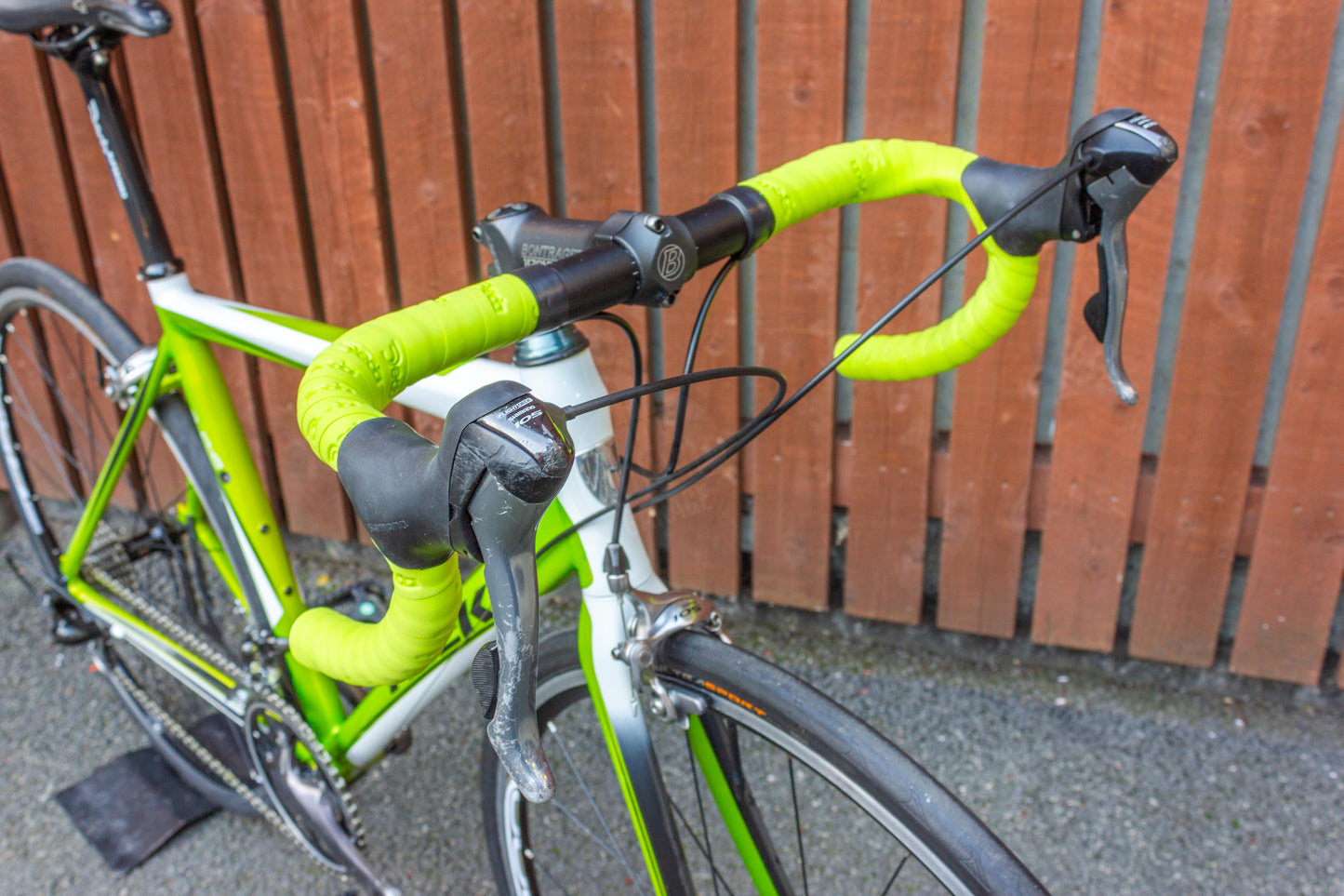 Trek 1.5 Road Bike 2010 Lightweight 105 Continental puncture proof