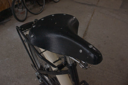 Gitane Classic town ladies Bike good condition basket and light