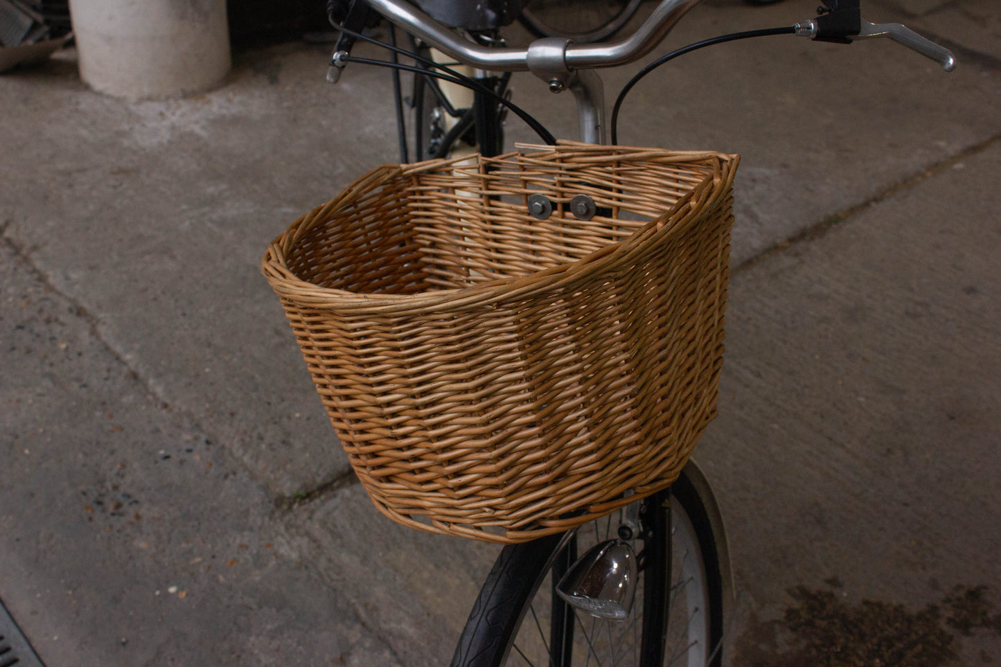 Gitane Classic town ladies Bike good condition basket and light