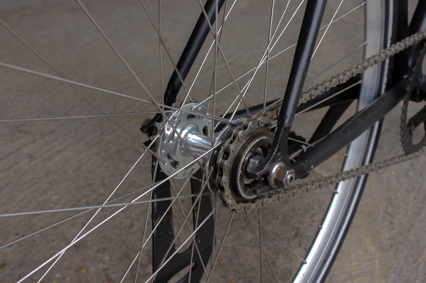 6ku single speed bike bmx style custom built good condition