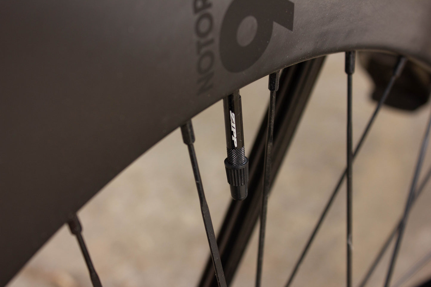 Dosnoventa Detroit Fixed Gear lopro Bike Custom Built stunning Cond Columbus